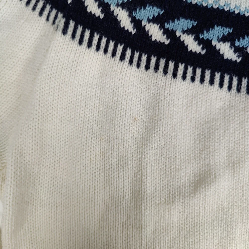 Vintage Cream and Navy Fair Isle Sweater Size Medium - Picture 8 of 12